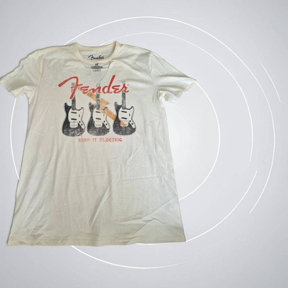 Fender XS White Guitar Short Sleeve Shirt